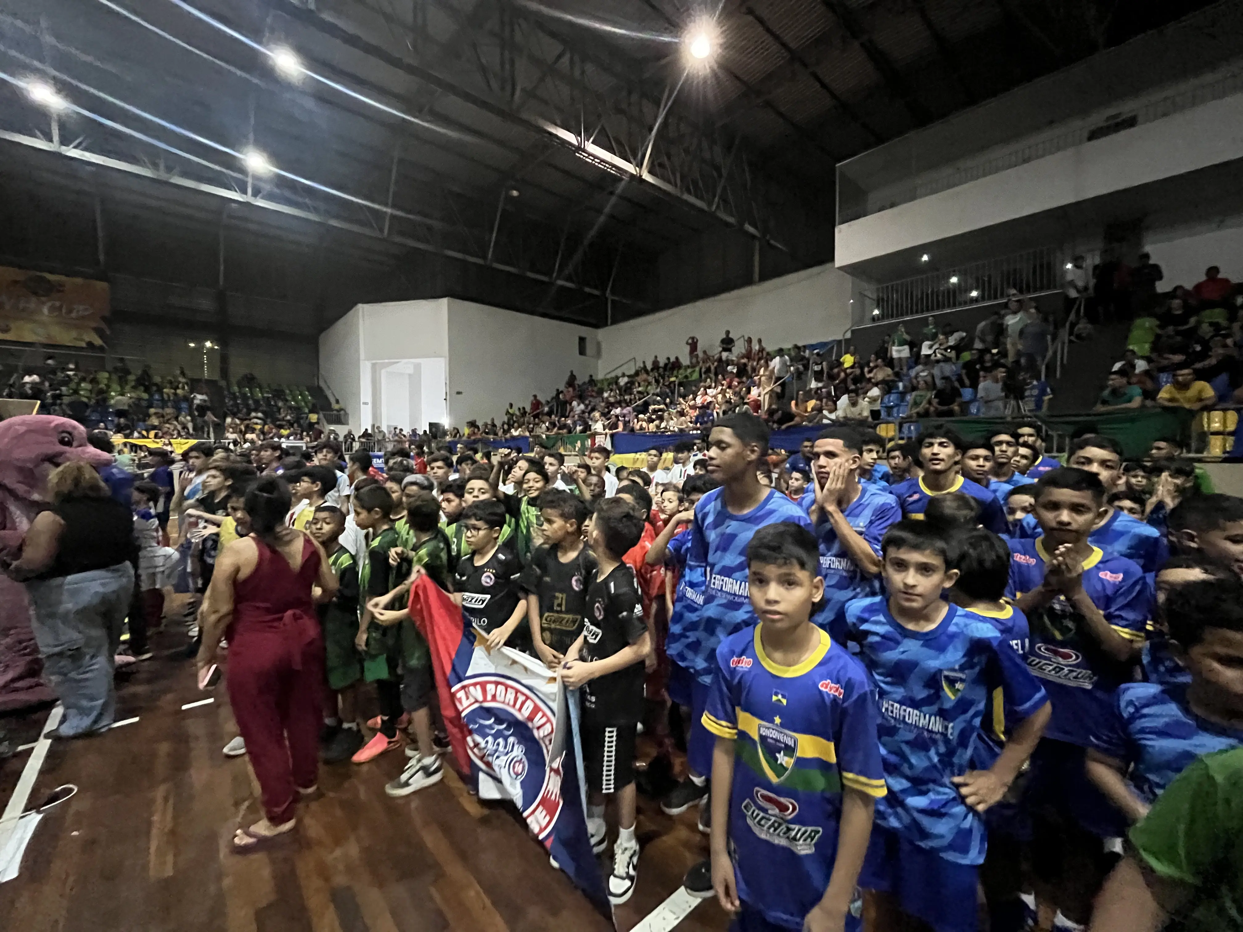 Entre sonhos e torcida, PVH Cup movimenta famílias e jovens atletas 